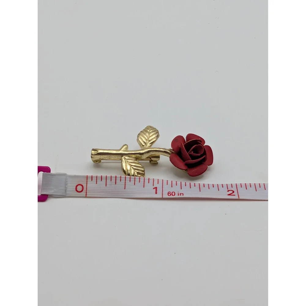 Vintage Gold Tone Long Stem Red Rose Brooch Pin Figural‎ Flower Unsigned